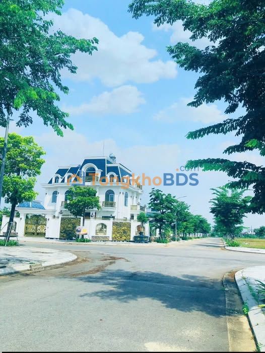 Bán Gấp Biệt Thự 277m² KDC 577, TP Quảng Ngãi - Giá Tốt Chỉ 3 Tỷ