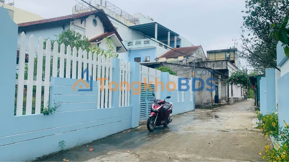 Nhà Vườn Góc Hai Bà Trưng, 366m² - Sân Vườn Rộng, Ô Tô Tận Nhà