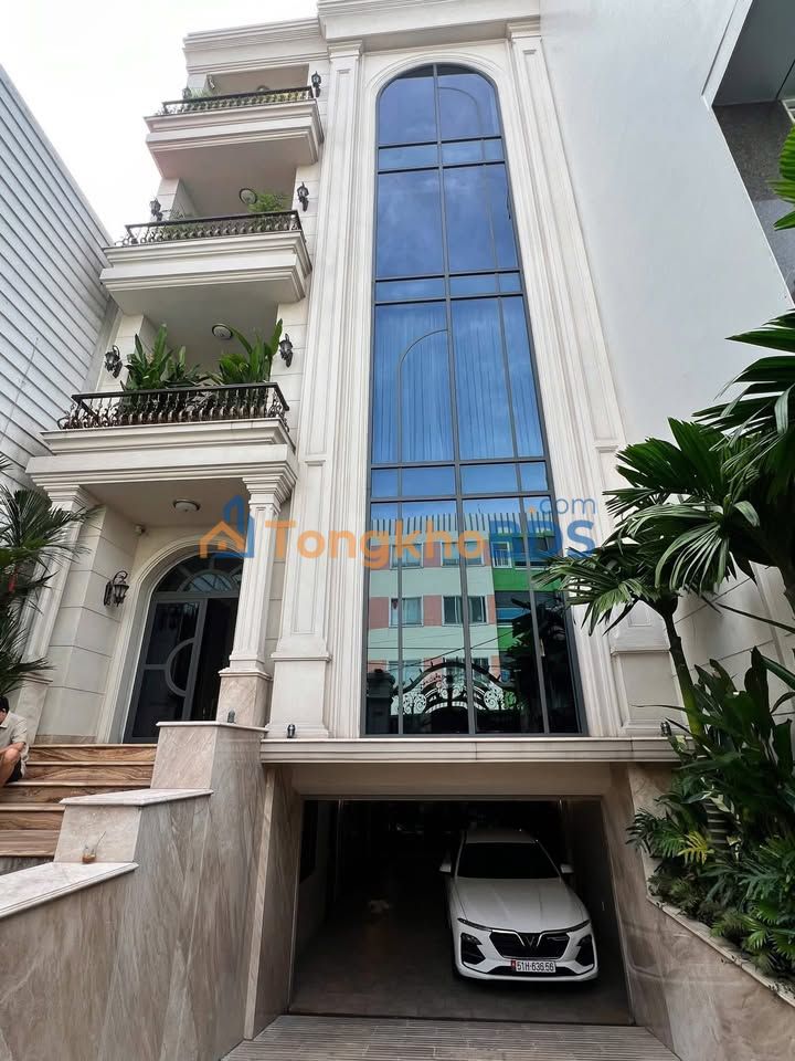 Biệt thự Mặt tiền Bạch Mã, Q10 - 200m² Sổ hồng, Full Nội thất