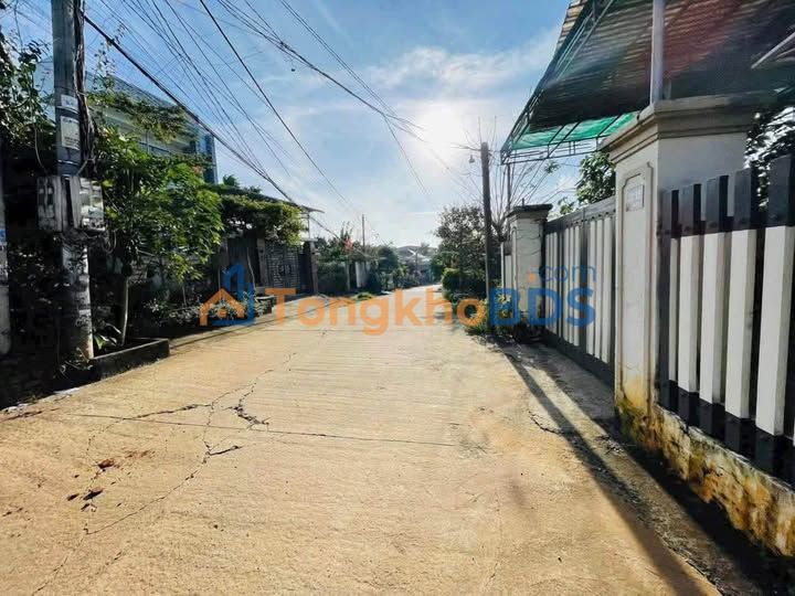 Nhà 390m² Hướng Đông Bắc - Gia Nghĩa, Đắk Nông - Giá 1.7 Tỷ