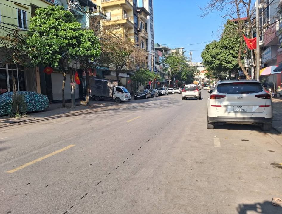 Nhà Mặt Phố Vân Trì 45m² - Kinh Doanh Đỉnh Cao, Giá 6 Tỷ