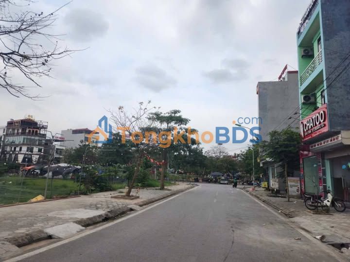 Đất Lãm Làng, Bắc Ninh - 76.7m² Hướng Đông Bắc, View Sân Bóng, Tiềm Năng Sinh Lời