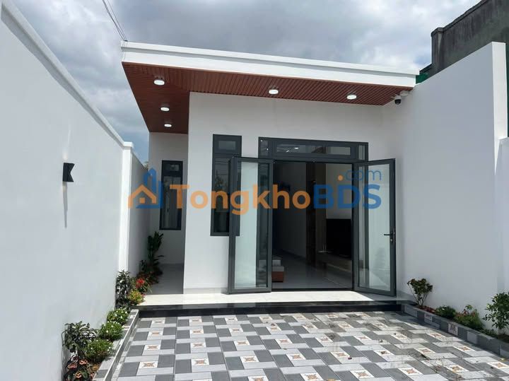 Nhà mặt tiền Phan Văn Đạt Buôn Ma Thuột 130m² 2.25 tỷ - Ô tô vào tận nhà