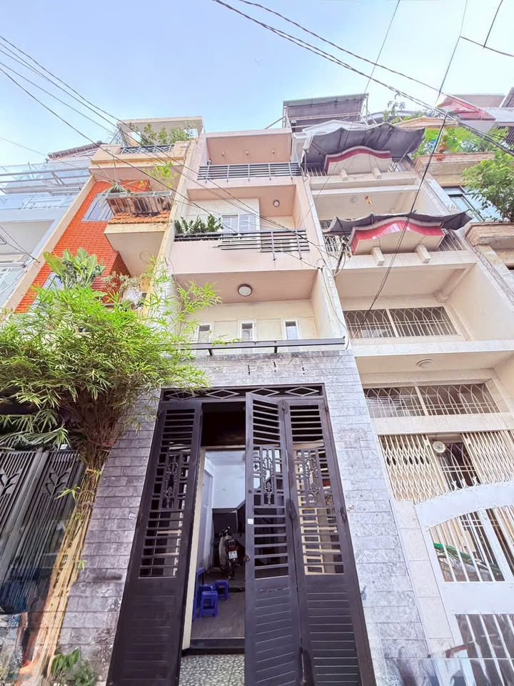 Nhà Hẻm 6m Trần Hưng Đạo, Q1 - 3PN, 4WC - 8 Tỷ