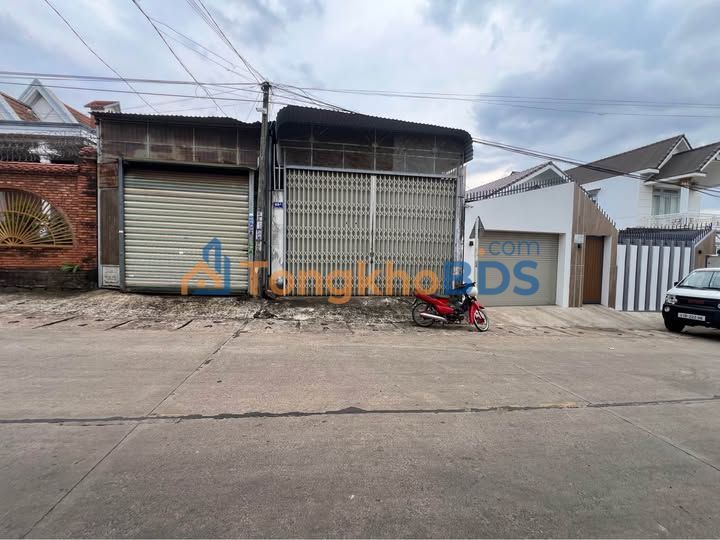 Nhà Mặt Tiền Phùng Hưng, Đông Hòa: Kinh Doanh Đa Ngành, 85m², 4.5 Tỷ