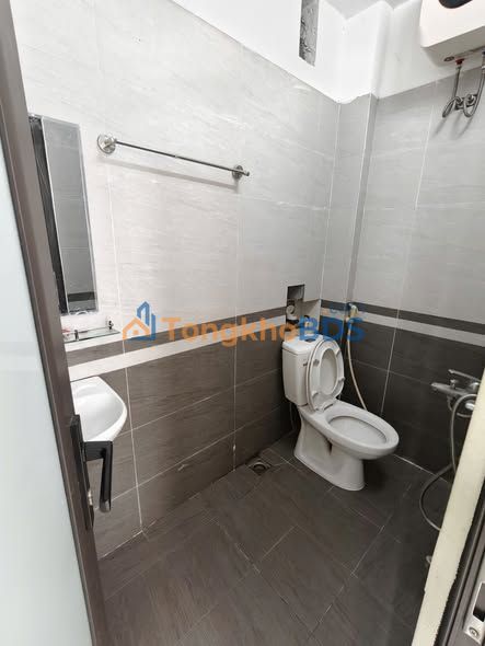 Căn hộ CCMN Triều Khúc - Đủ Đồ, Ban Công Rộng, Giá 3.x Triệu