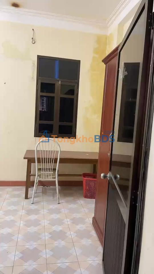 Phòng Trọ Nhỏ Giá 2.2 Triệu/Tháng Đường Chiến Thắng - Gần Ga Metro