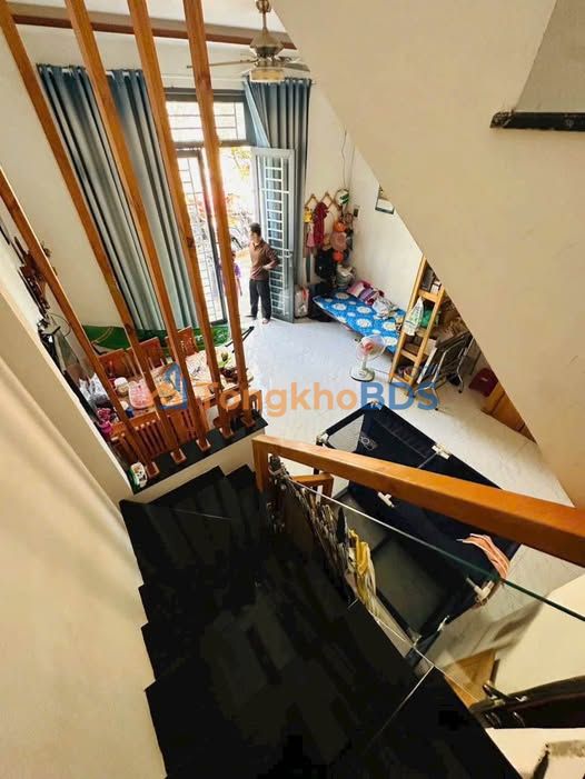 Nhà Sổ Chung Vĩnh Cửu 70m² - 2PN Gần Chợ, Tiện Ích Đầy Đủ - Giá 830 Triệu