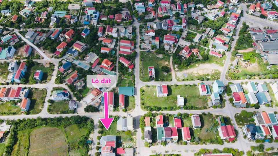 Đất Nền Hữu Nghị Đồng Hới - 136m² View Sân Bóng Thoáng Đãng