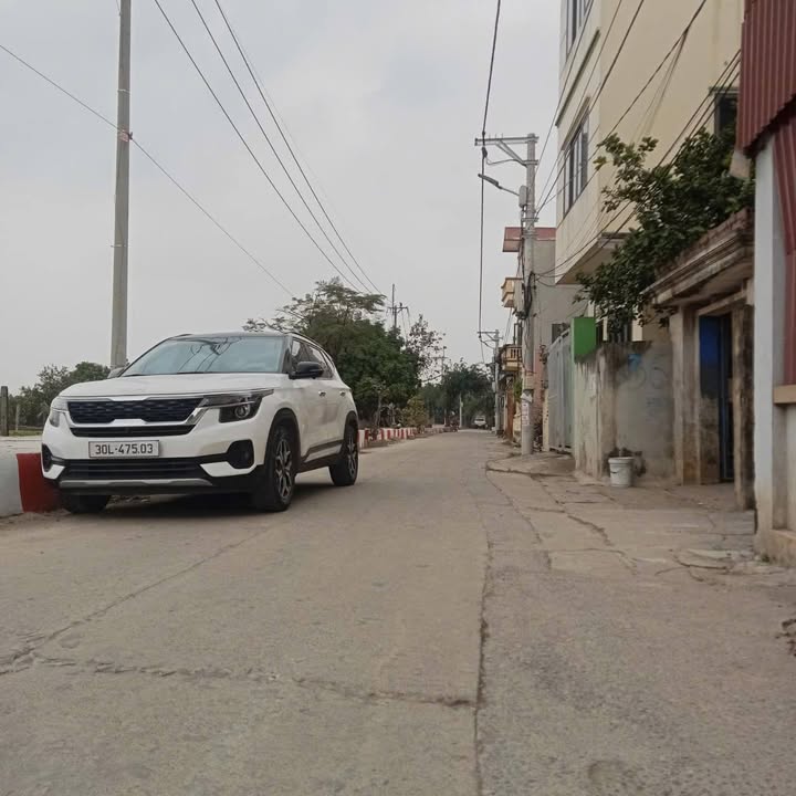 Nhà Đẹp Sẵn Ở KCN Bắc Thăng Long - 40m², 3 Tầng, Ngõ Oto, Giá Hơn 3 Tỷ