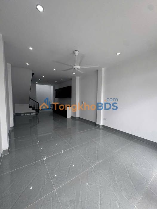 Bán Gấp Nhà 3 Tầng 60m² Tại Đông Ninh, TP. Thanh Hóa - Ô Tô Đỗ Cửa