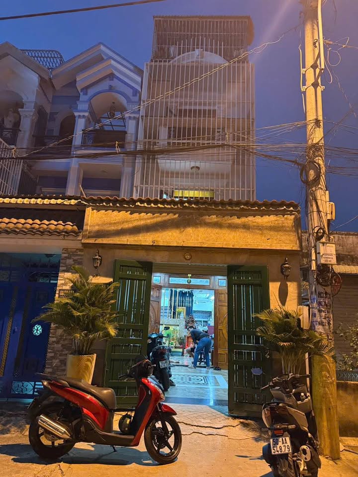 Nhà Phố 4 Tầng Ngay P. An Phú Đông, Q12 - 80m² - Giá 5.95 Tỷ