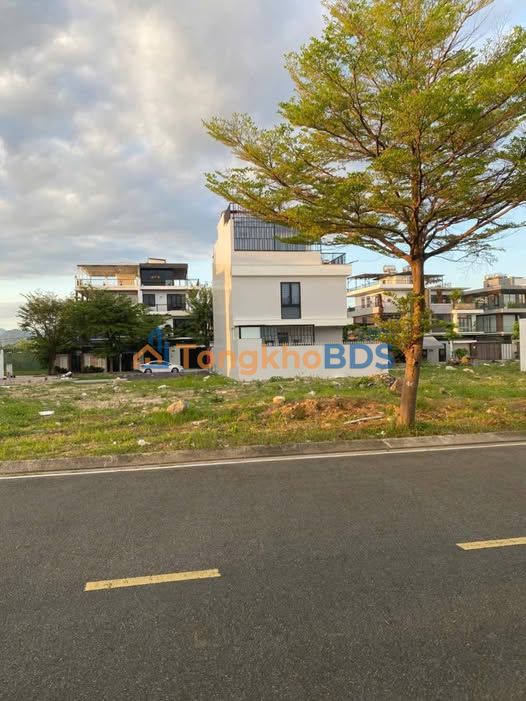 Đất Mỹ Gia Nha Trang 203m² - Mặt tiền đường 18m, Đối diện Công viên & UBND - Giá 12.58 tỷ