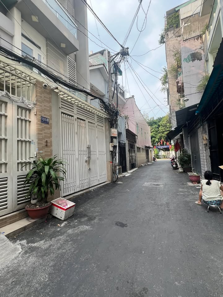 Nhà Hẻm Thông Bờ Bao Tân Tắng, Bình Tân - 40m², 2 Tầng, Giá 4 Tỷ