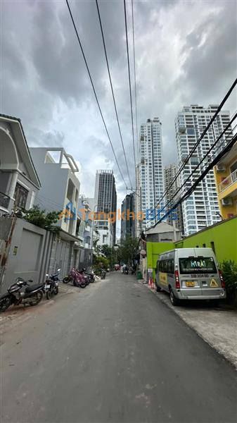 Nhà phố Thảo Điền 99m² giá 40.5 tỷ - Mặt tiền kinh doanh