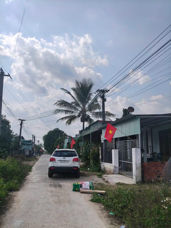 Đất thổ cư 123.7m² Đắk Tô, Kon Tum - Giá chỉ 2xx triệu, mặt đường bê tông