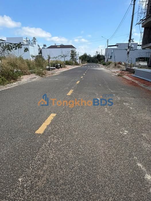 Đất nền 110m² Buôn Ma Thuột, MT đường 15m, Sổ hồng riêng