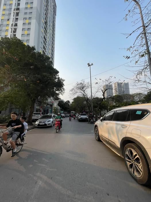 Nhà Mặt Phố Văn Quán 75m² - Kinh Doanh Đắc Lợi - Hà Đông