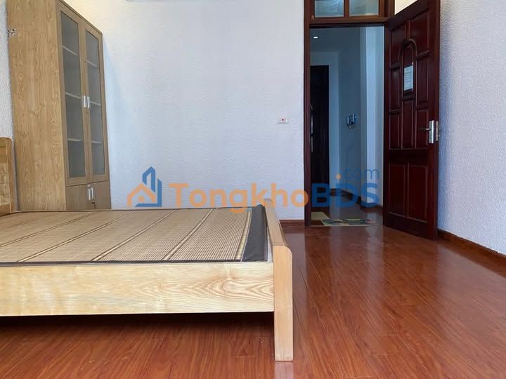 Cho thuê nhà 5 tầng Phố Xốm, Hà Đông - 200m² - Giá 8.5 triệu/tháng