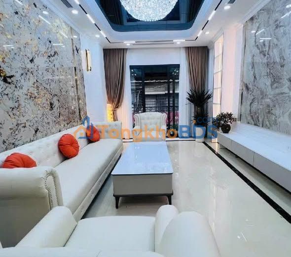 Cho thuê căn hộ 50m² 6 tầng, thang máy, giá 300 triệu gần ĐH Công Nghiệp