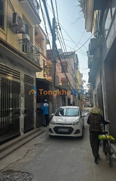 Nhà 5 tầng mới xây Nhổn - ĐH Công Nghiệp, 40m², ô tô đỗ cổng