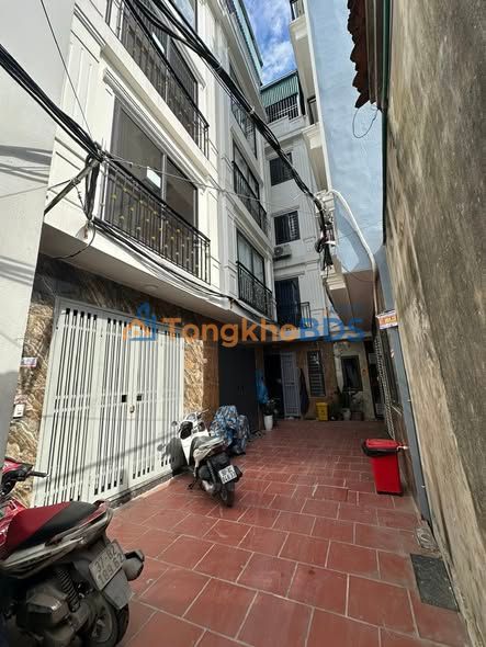 Nhà 30m² 5 tầng mới xây, 3.2 tỷ, gần Vành đai 4, Hà Nội