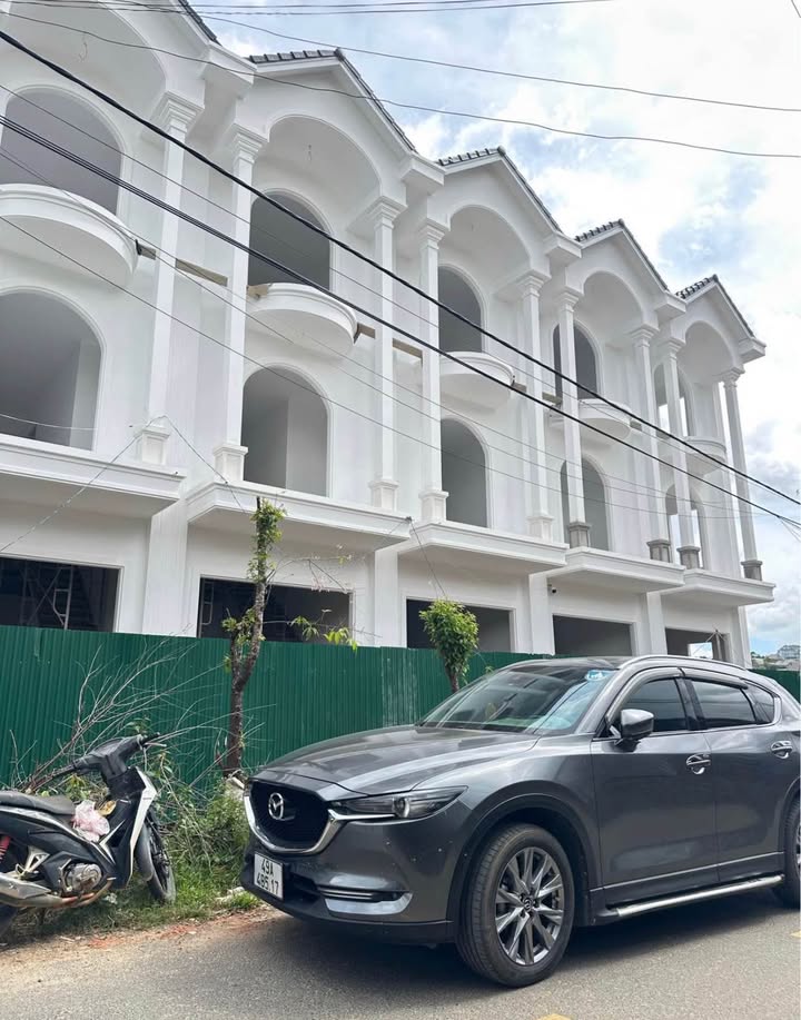 Nhà Mặt Tiền Đa Phú Đà Lạt 75m² 4PN - Kinh doanh/Ở đều tuyệt vời