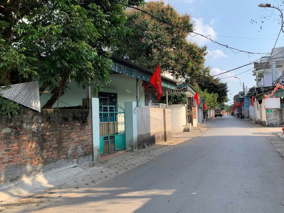 Đất nền Trần Nhân Tông, Hòa Bình - 81m² - Giá 2 tỷ - Lô đẹp, kinh doanh tốt