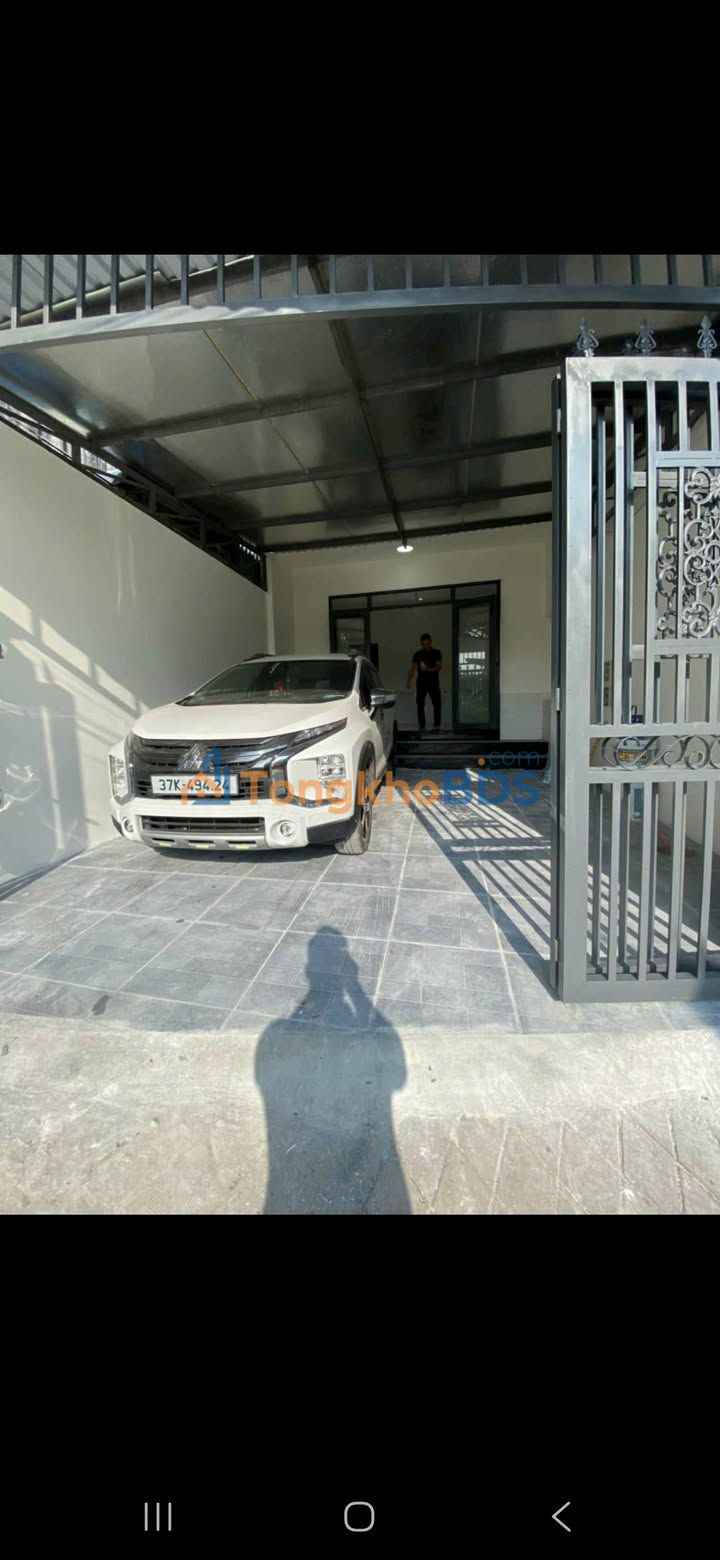 Bán Gấp Nhà Tân Đông Hiệp Dĩ An 95m² Tặng Nhà Cấp 4 - 2.35 Tỷ