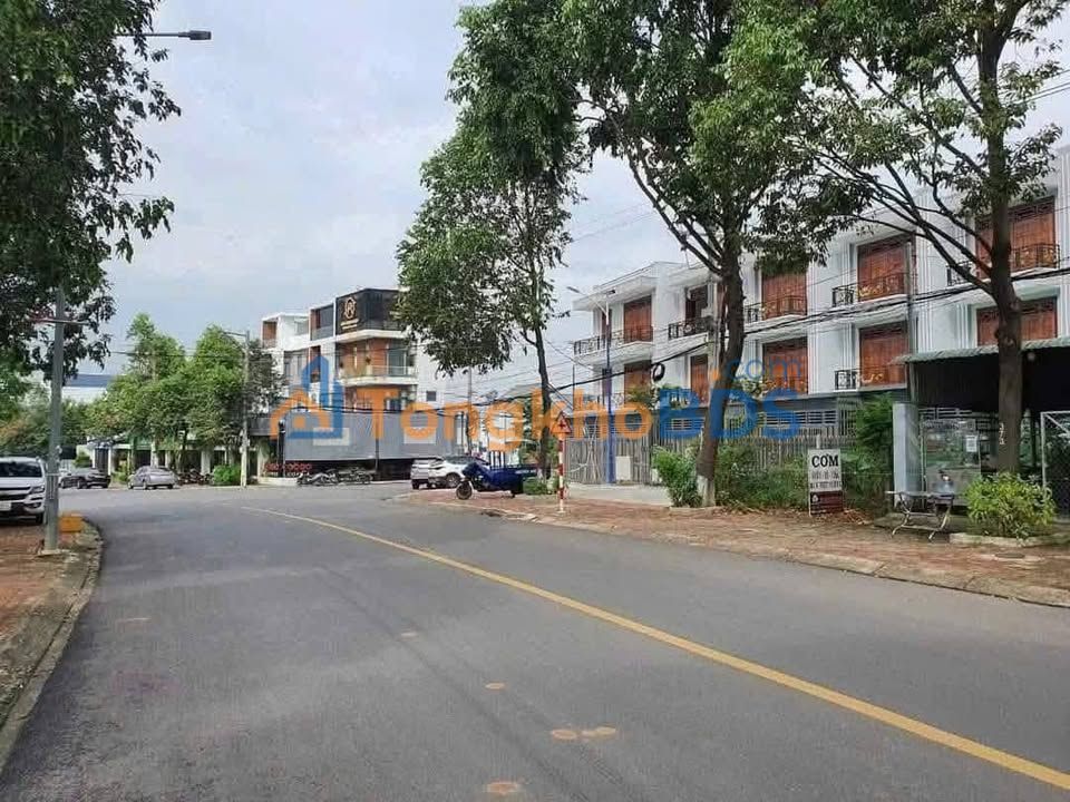 Nhà Mặt Tiền Nguyễn Đức Thuận, Thuận An - 110m², 3 Tầng, Kinh Doanh Đỉnh Cao