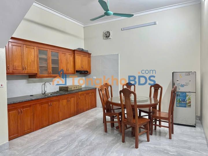 Nhà 4 Ngủ Full Đồ Có Thang Máy Đường Quốc Lộ 1A, Bắc Ninh - 25 Triệu/Tháng