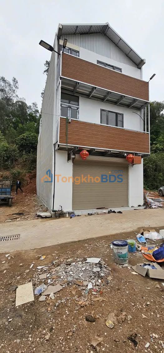 Nhà Phố Nam Sơn, Bắc Ninh - 74m² 3 Tầng, 4 Ngủ, Xe 7 Chỗ Đỗ Cửa