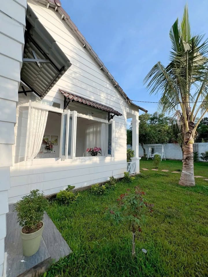 Villa Đắk Lắk 1000m² Full Nội Thất - Sổ Hồng Sẵn Sàng