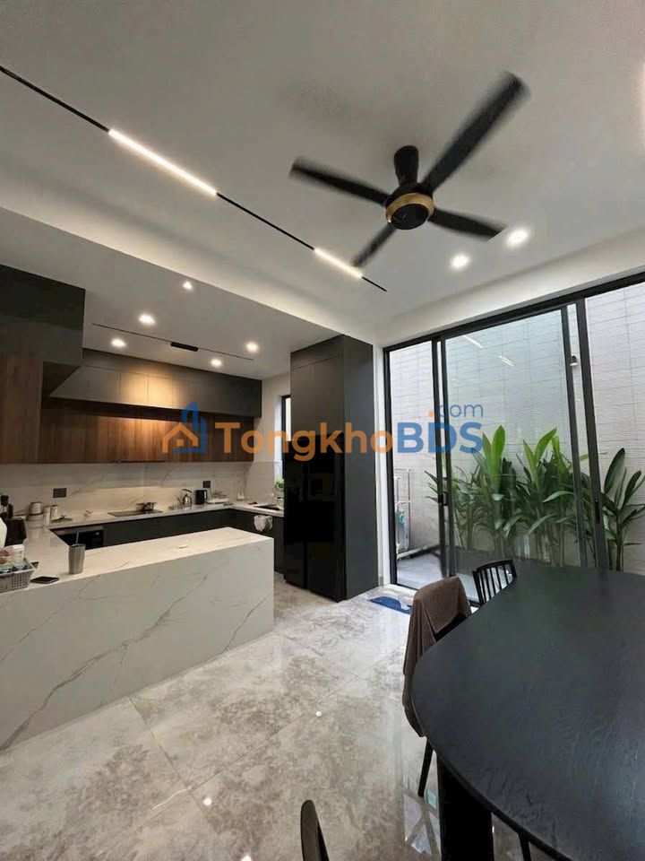 Nhà Trương Văn Bang, Thủ Đức - 129.5m² Giá 20 Tỷ, HĐ Thuê 55 Triệu/Tháng