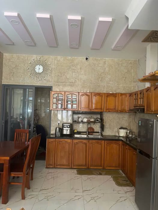 Nhà Mặt Tiền Việt Bắc Nha Trang 60m², 3 Tầng - Kinh Doanh Đắc Lộc