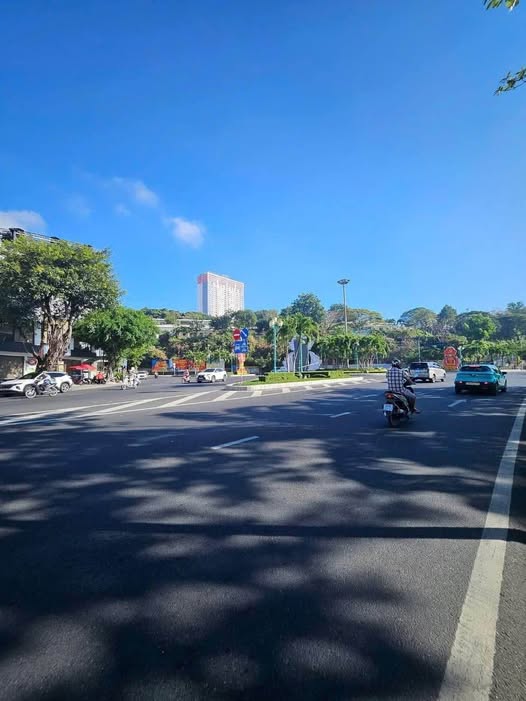 Nhà Mặt Tiền View Biển Trần Phú, Nha Trang - 210m² Sổ Hồng, Giá 9.1 Tỷ