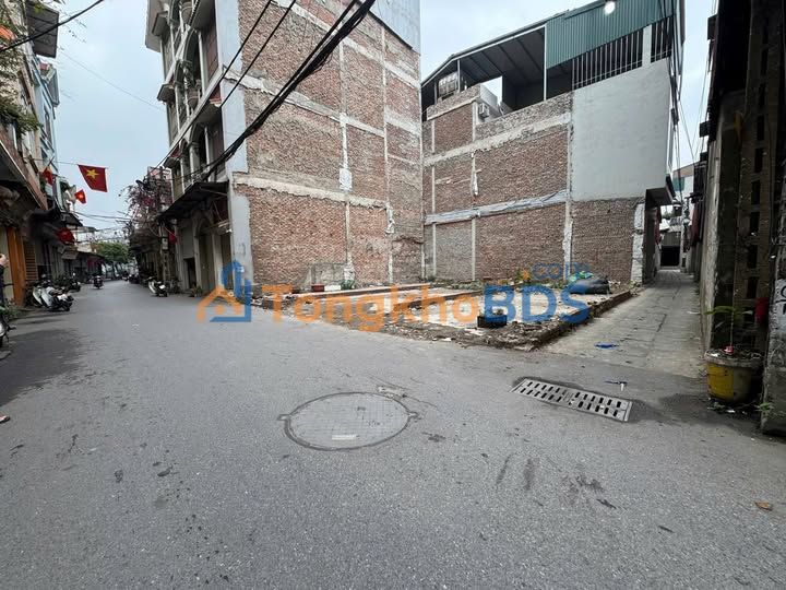 Đất Vàng Phù Khê, Từ Sơn: Kinh Doanh Sầm Uất, 2 Ô Tô Tránh Nhau