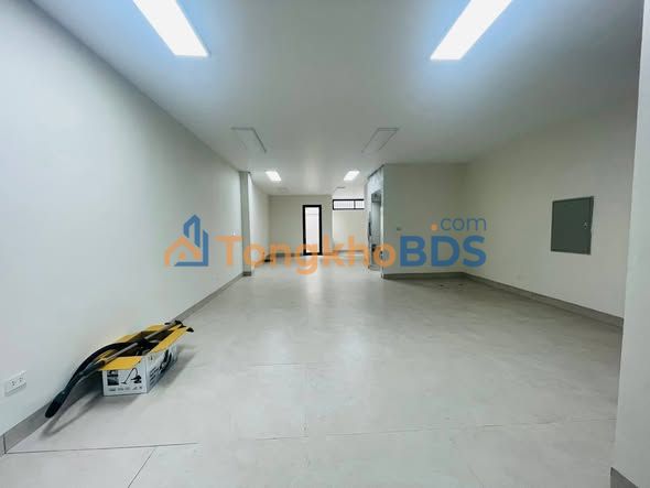 Cho thuê mặt bằng kinh doanh Phố Trạm, Long Biên - 120m² - 17 triệu/tháng