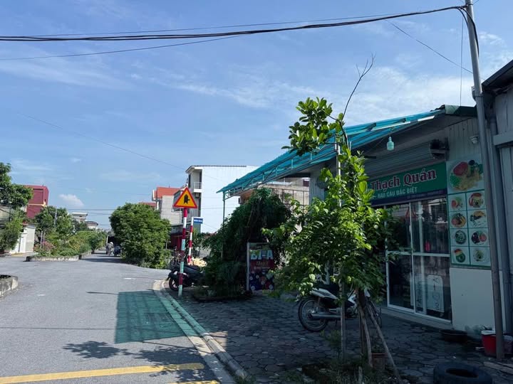 Đất nền Cổ Bi, Gia Lâm 90m² - Hai mặt vỉa hè, ô tô tránh, sổ đỏ chính chủ