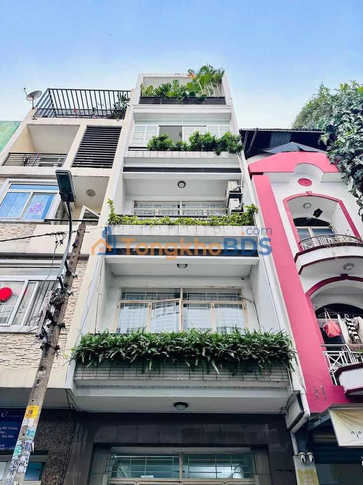 Nhà Phường Diên Hồng Quận 10, 64m² - 19.5 Tỷ, Đối diện Trường Đua Phú Thọ