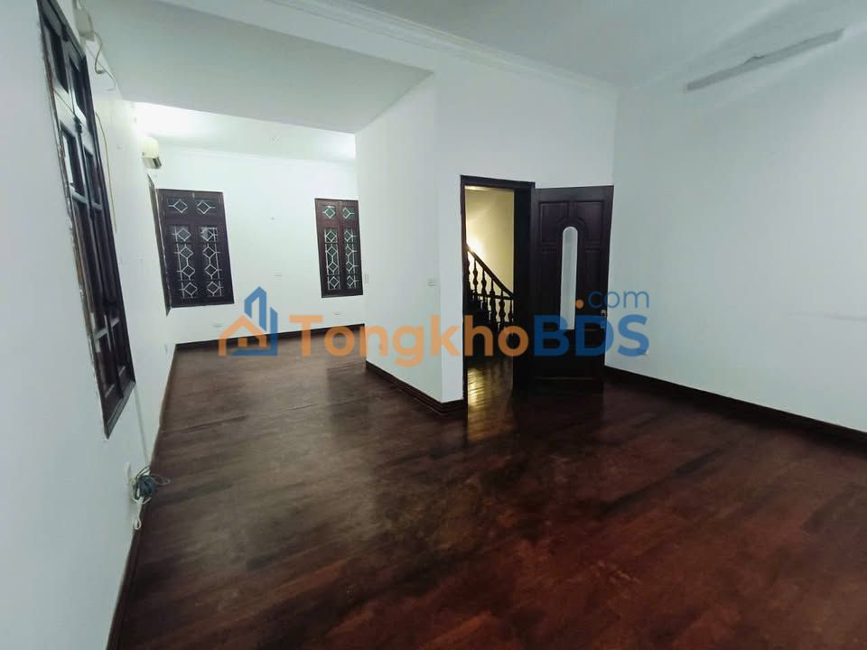 Cho thuê Biệt thự Mỹ Đình 1, 200m² x 4 Tầng - Mặt tiền 12m Kinh doanh Đỉnh Cao