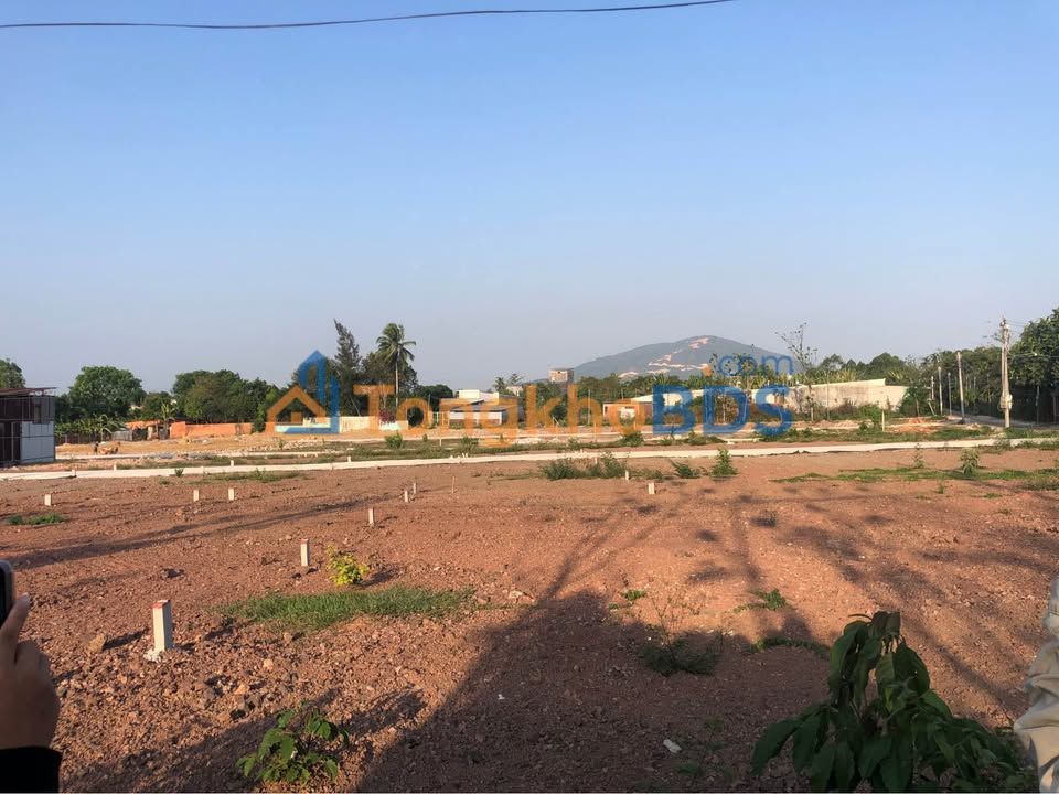 Bán Đất Vị Trí Đẹp, Hẻm Rộng Tại Long Khánh - 120m²