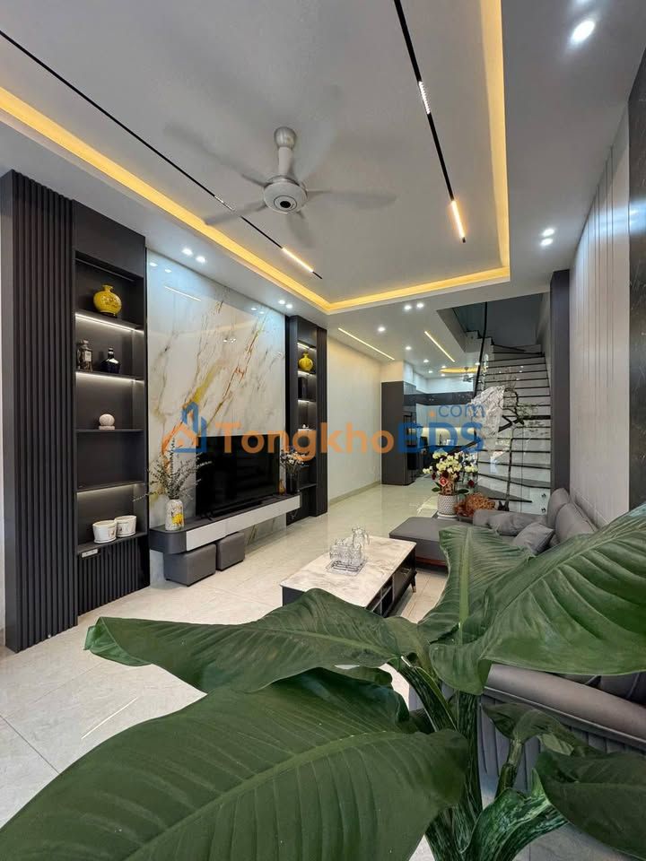 Nhà 3 Tầng Mới Đẹp Lê Dụ Tông, TP Thanh Hóa - 70m², Full Nội Thất