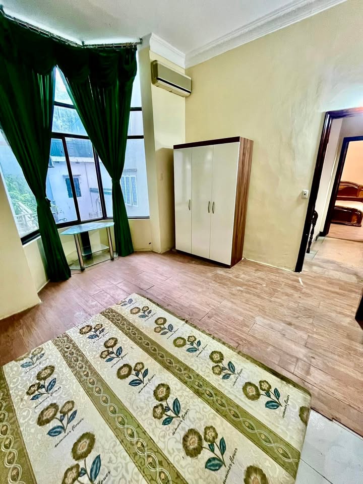 Nhà Nguyên Căn 3 Tầng Full Đồ 4 Ngủ Cho Thuê Giá 9.5 Triệu Yên Phụ, Ba Đình