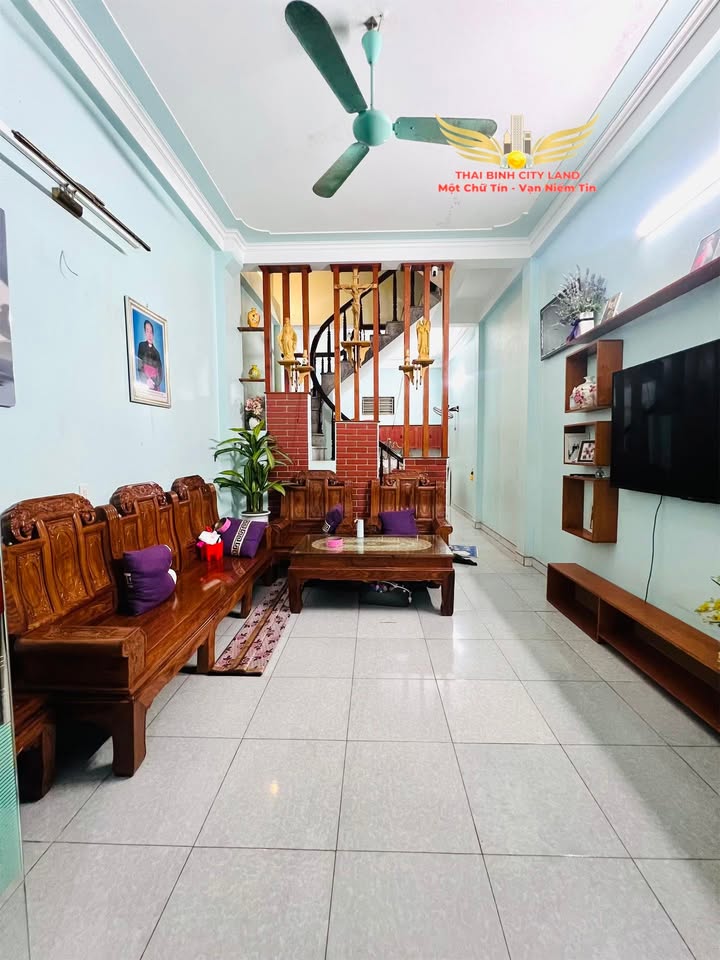 Nhà 3 Tầng Phường Tiền Phong, Thái Bình - 45m², 3PN, Giá 2.1 Tỷ