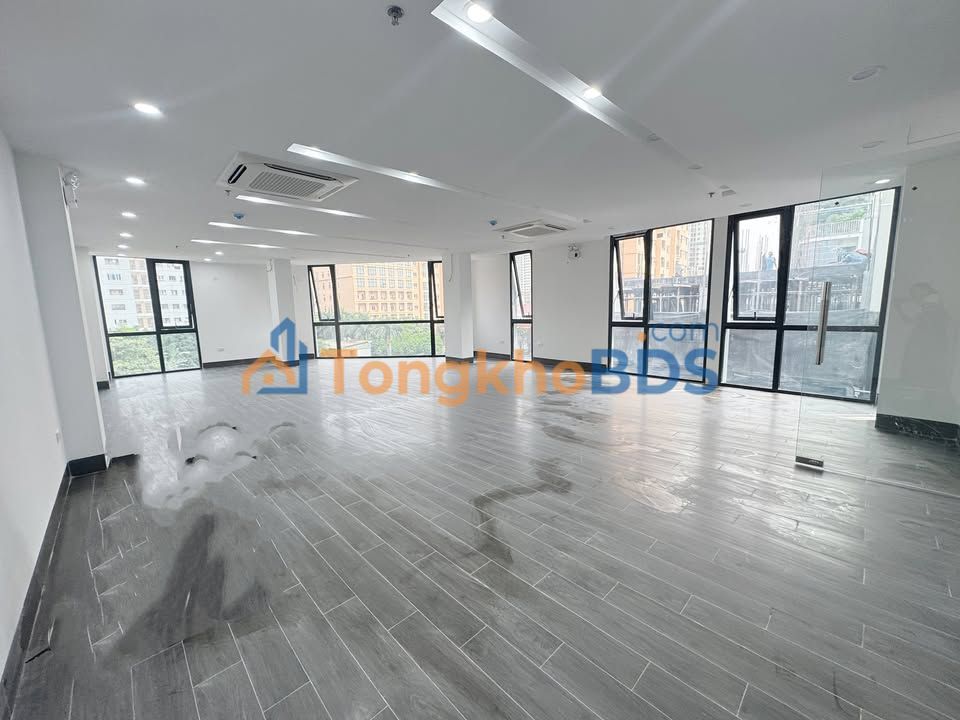 Văn Phòng Nguyễn Xiển (80-120m²) Giá Ưu Đãi 13.5 Triệu - Sẵn Sàng Kinh Doanh