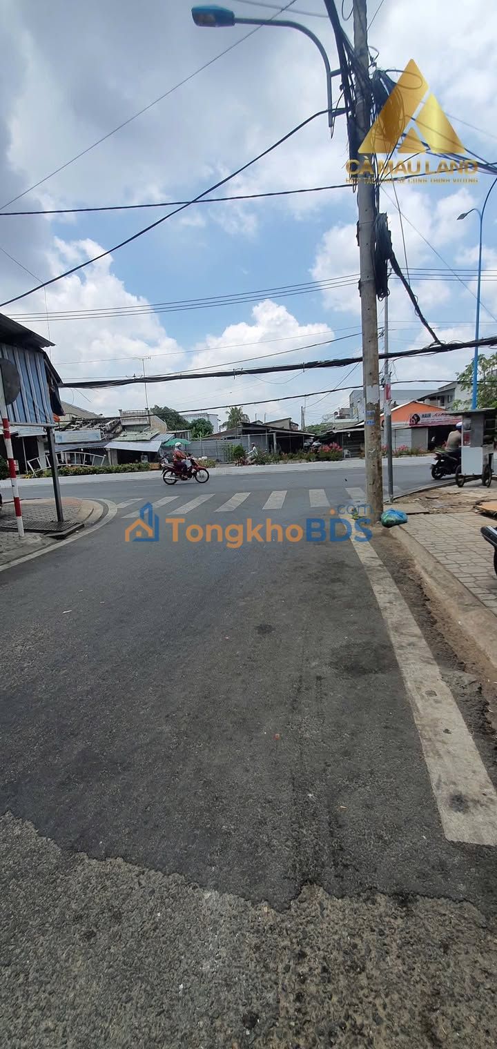 Nhà Mặt Tiền Kinh Doanh Nguyễn Thiện Năng, Cà Mau - Giá 3 Triệu/Tháng