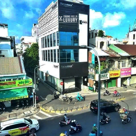 Cho thuê Building Văn Phòng Góc 2 Mặt Tiền Đinh Tiên Hoàng, Quận 1 - 176m², 200 Triệu/Tháng
