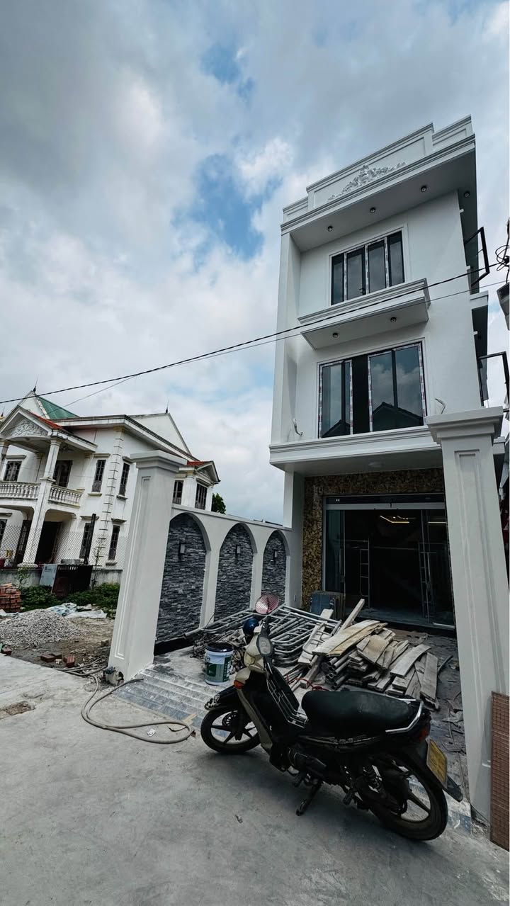 Nhà Lô Góc 3 Tầng 75m² Sân Cổng Ô Tô Riêng, An Lão, Hải Phòng - Tặng Full Nội Thất