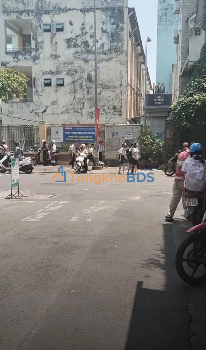 Nhà Góc 2 Mặt Tiền P. Tân Thành, Tân Phú - 27m² - Giá 4.5 Triệu/Tháng